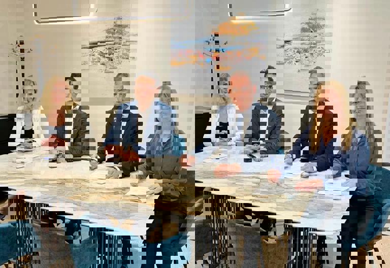 Υπογραφή της δεύτερης Επιχειρησιακής Συλλογικής Σύμβασης Εργασίας στην ...